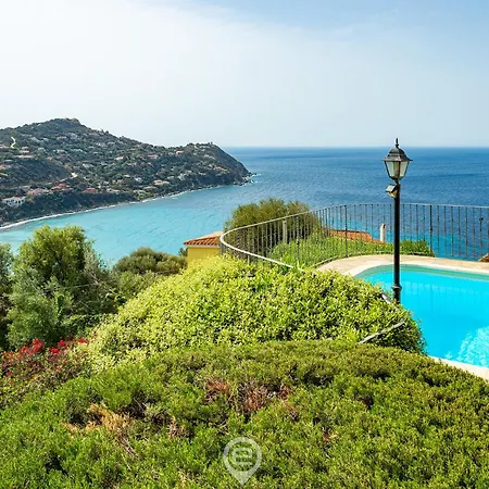 Villa Estay - Aqua Vista Escape - Swimming Pool - View