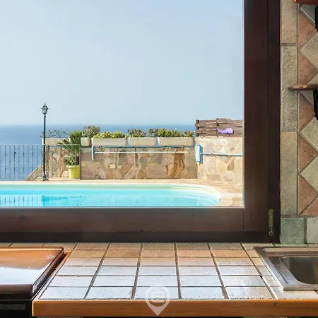 Aqua Vista Escape Villa *